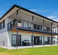 Moments on the Water - Accommodation QLD