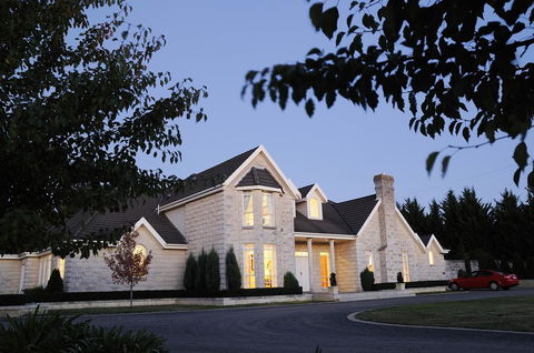 Montfort Manor - Accommodation QLD 2