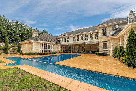 Montfort Manor - Accommodation QLD 1