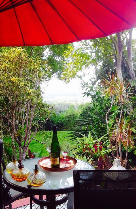Montville B&B - Accommodation QLD 3
