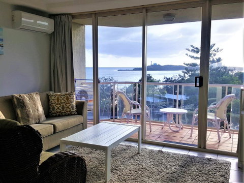 Mooloolaba Beachfront Apartment - Accommodation QLD 2