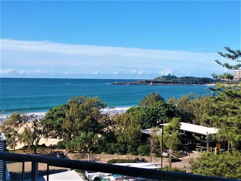 Mooloolaba Beachfront Apartment - Accommodation QLD 0
