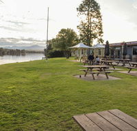 Moruya Waterfront Hotel Motel - Accommodation QLD