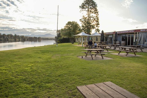 Moruya Waterfront Hotel Motel - Accommodation QLD 0