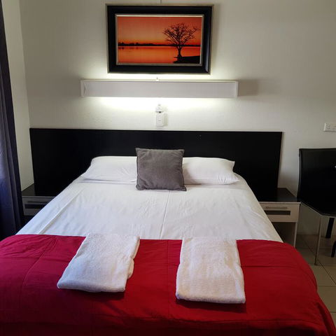 Motel Lodge - Accommodation QLD 3