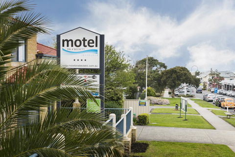 Motel On A'Beckett - Accommodation QLD 0