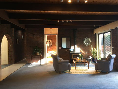 Mountain Gate Villa - Accommodation QLD 3