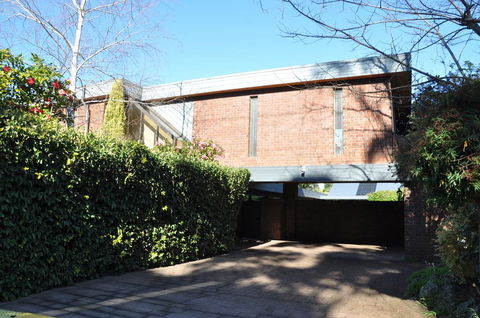 Mountain Gate Villa - Accommodation QLD 0