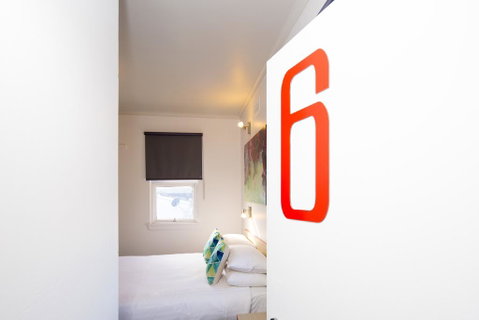 Mowbray Hotel - Accommodation QLD 2