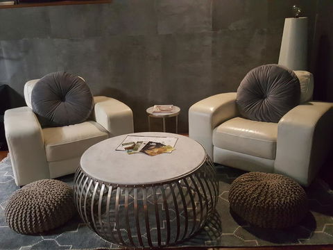Mudstone Spa Retreat - Accommodation QLD 2