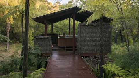 Mudstone Spa Retreat - Accommodation QLD 0