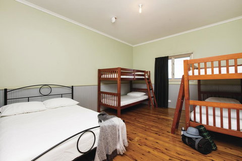 Mungo Shearers' Quarters - Accommodation QLD 2