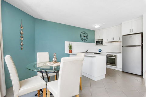 Mylos Holiday Apartments - Accommodation QLD 3