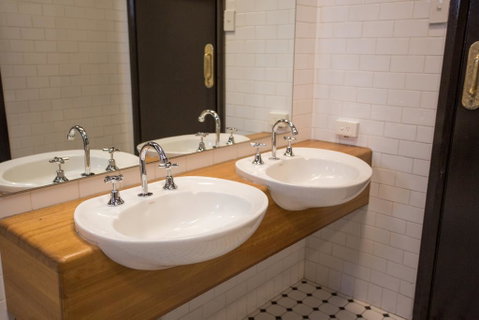 Nags Head Hotel - Accommodation QLD 2