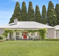 Nattai Lodge - house  cottage in beautiful garden - Accommodation QLD