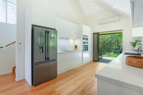 Naturally Majestic, Noosa Heads - Accommodation QLD 2