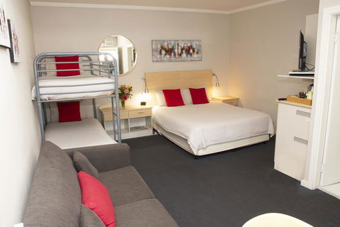 Nebula Motel - Accommodation QLD 2