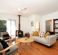 Nest - Pet Friendly - 2 Min Walk to Beach - Accommodation QLD