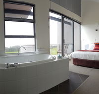 Cosy Corner Sea View Apartments - Accommodation QLD