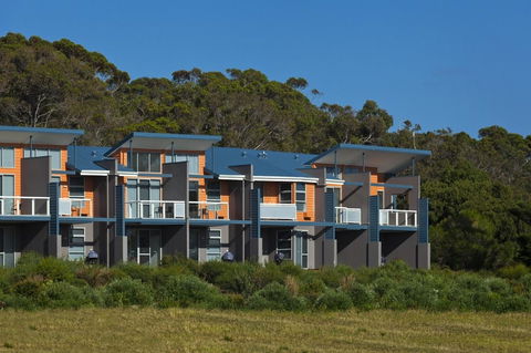 Cosy Corner Sea View Apartments - Accommodation QLD 2