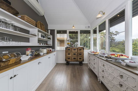 Grand Mercure Basildene Manor - Accommodation QLD 12