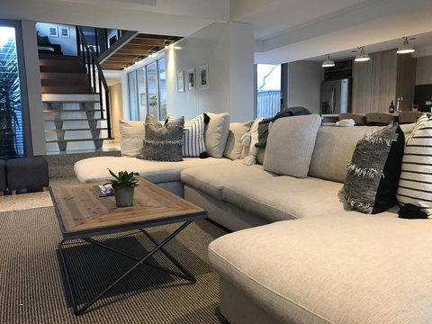 The Urban Beach House - Accommodation QLD 0