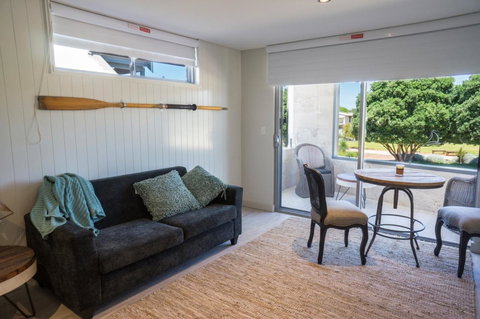 The Urban Beach House - Accommodation QLD 22