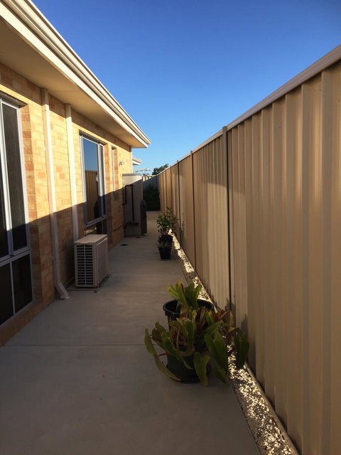 Lakeside Views - Accommodation QLD 11