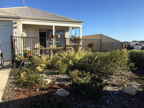 Lakeside Views - Accommodation QLD 9