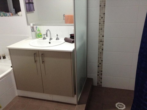 Lakeside Views - Accommodation QLD 4