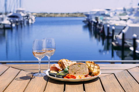 Be. Fremantle - Accommodation QLD 11
