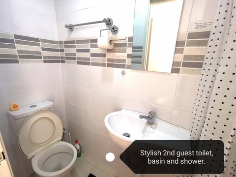 Cosy Easy Access Home Near Perth CBD And Fremantle - Accommodation QLD 3