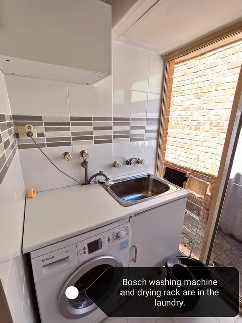 Cosy Easy Access Home Near Perth CBD And Fremantle - Accommodation QLD 2