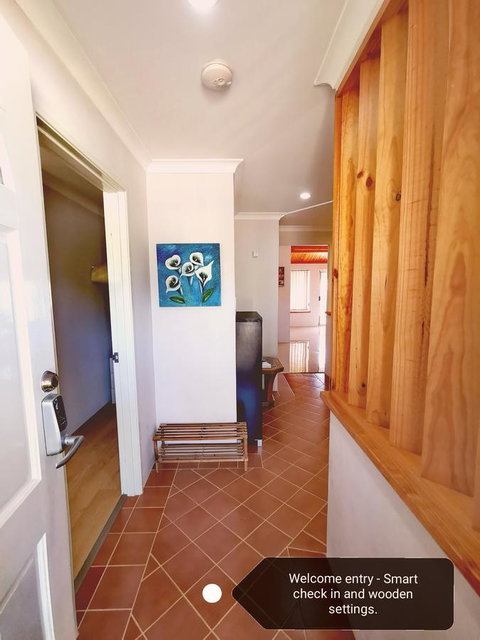 Cosy Easy Access Home Near Perth CBD And Fremantle - Accommodation QLD 15