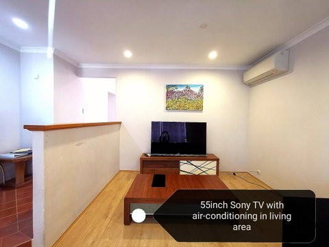 Cosy Easy Access Home Near Perth CBD And Fremantle - Accommodation QLD 5