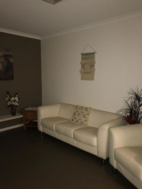 Blue Lake Family Retreat - Accommodation QLD 13