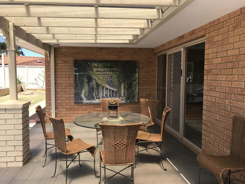 Blue Lake Family Retreat - Accommodation QLD 8