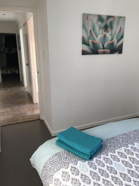 Blue Lake Family Retreat - Accommodation QLD 20