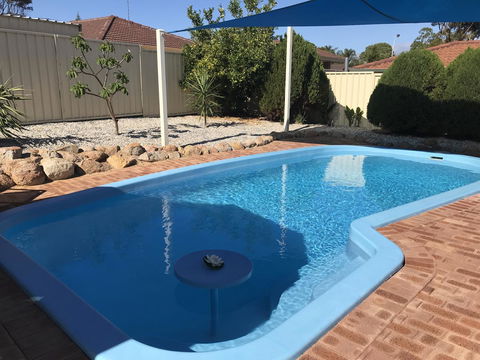 Blue Lake Family Retreat - Accommodation QLD 1