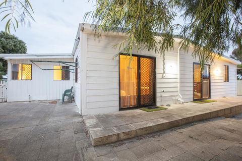 Rustic Retreat Esperance - Accommodation QLD 32