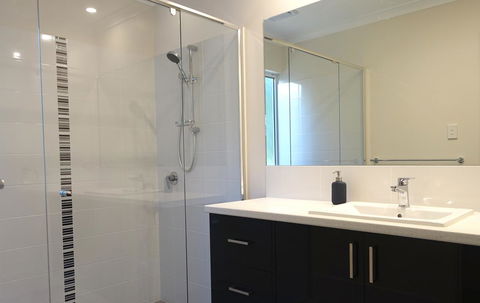 The Villa Dunsborough - Accommodation QLD 13