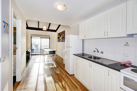 Seashore Memories - Sleeps 3 - Accommodation QLD 10