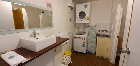 West Beach Lagoon 202 - Quiet & Ground Floor! - Accommodation QLD 8