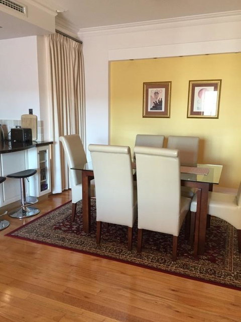 West End District Apartments - Accommodation QLD 25