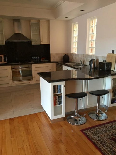 West End District Apartments - Accommodation QLD 20