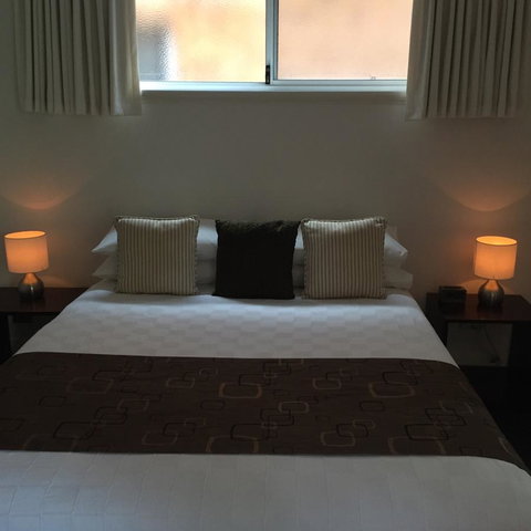 West End District Apartments - Accommodation QLD 4