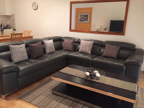 West End District Apartments - Accommodation QLD 1