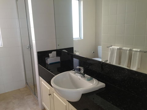 West End District Apartments - Accommodation QLD 12