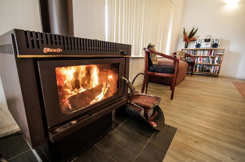 Fern Creek - Accommodation QLD 1