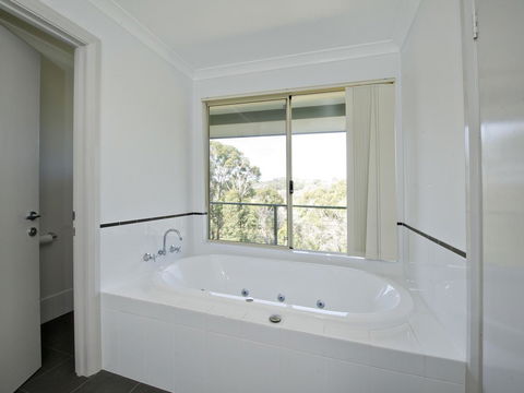 Fern Creek - Accommodation QLD 8